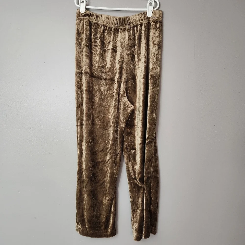 Carol Little cropped crushed velvet looking size Medium lounge Pants